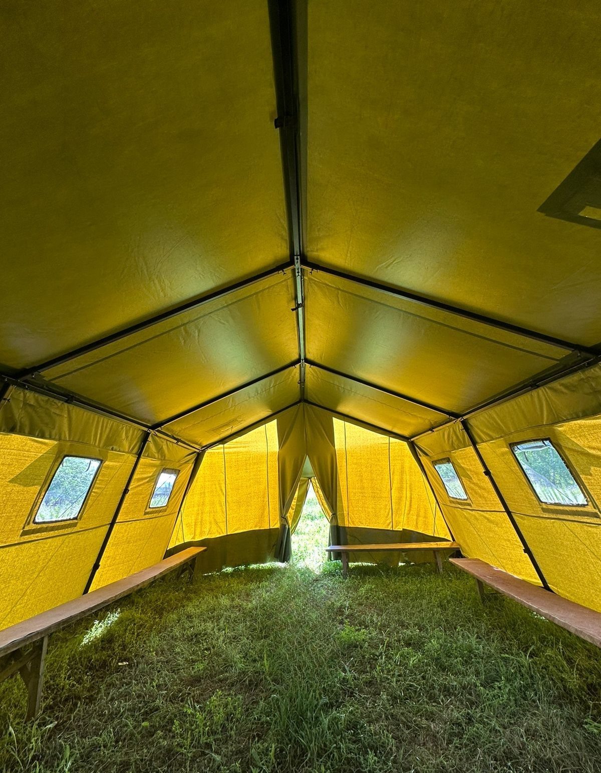 Выберите палатку в каталоге или свяжитесь с нами для индивидуального заказа